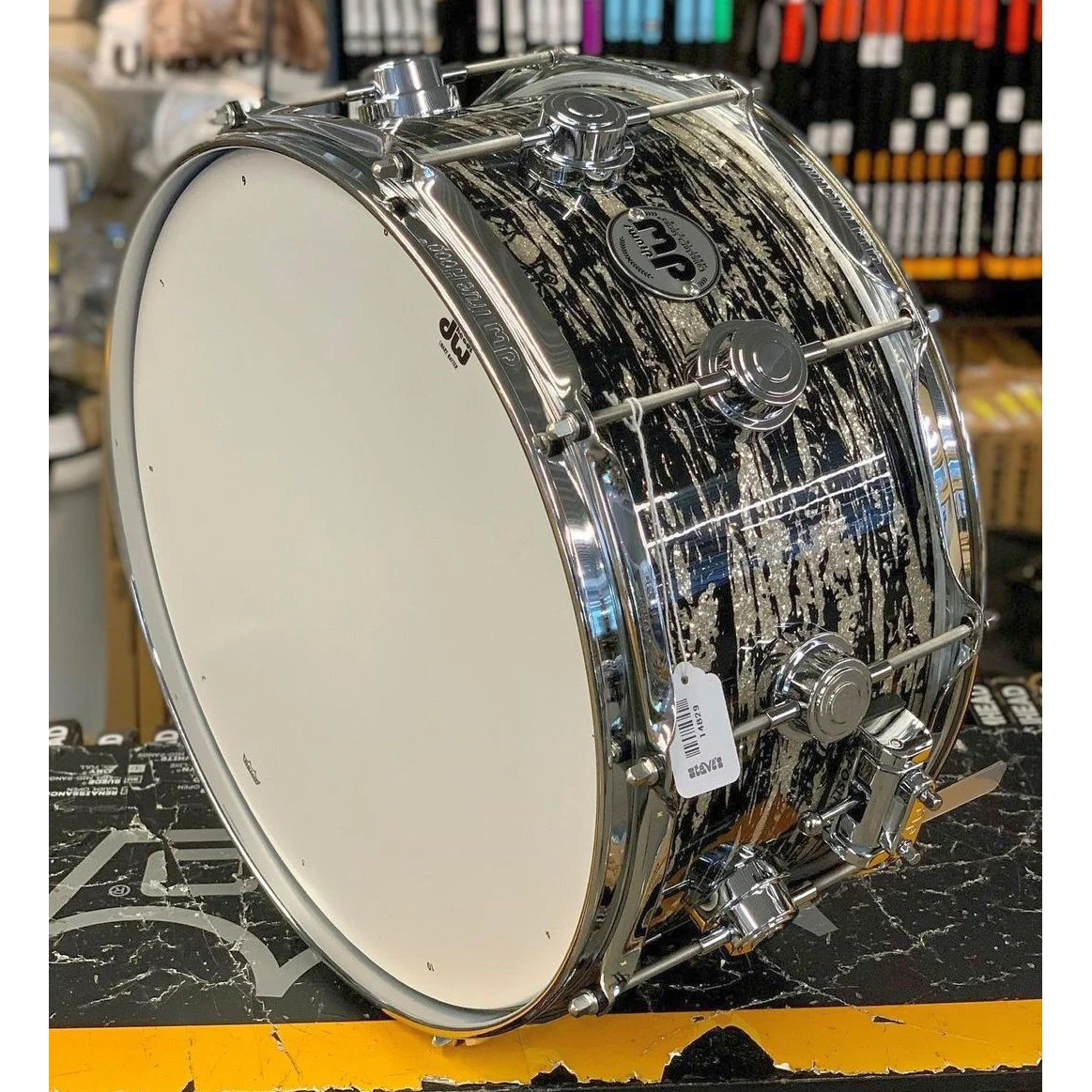 DW Drums - Collector's Series Snare 6.5x14 Black Oyster Glass - Image 4