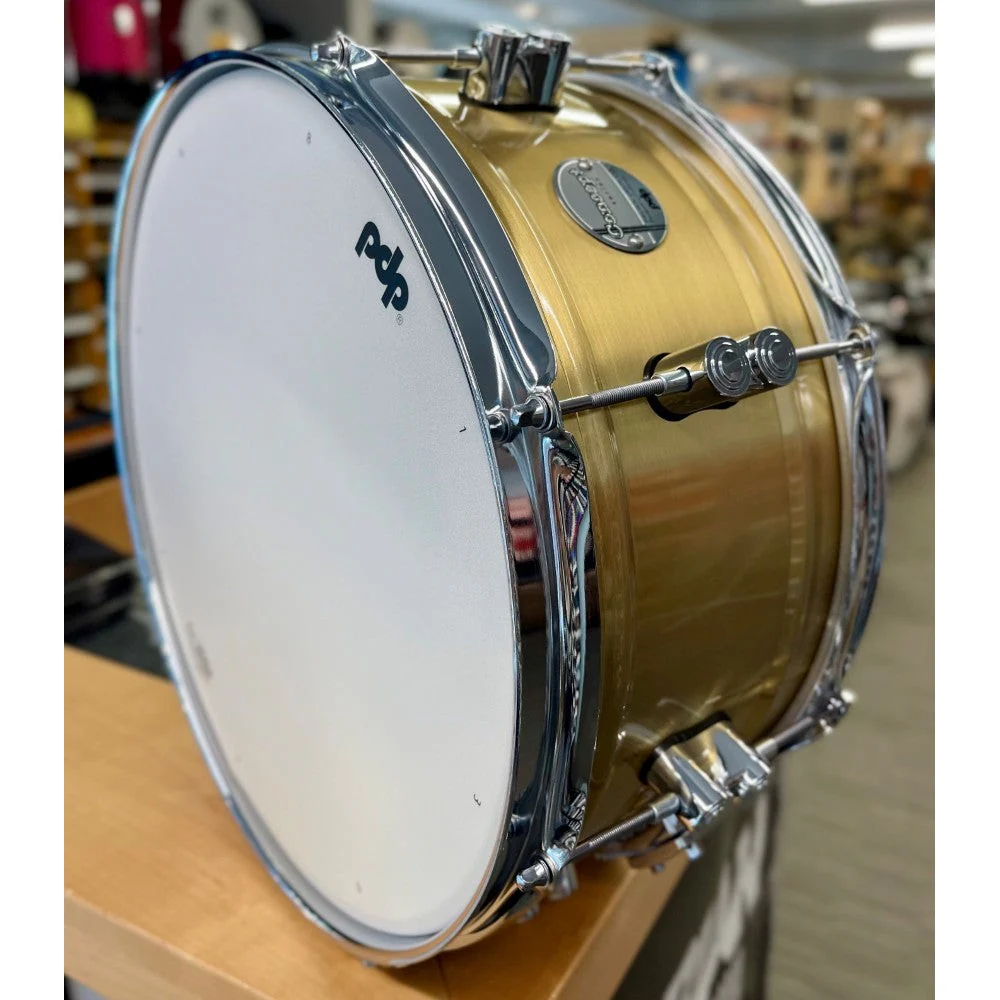 PDP - Concept Series Snare 6.5x14 Brushed Brass PDSN6514NBBC - Image 3