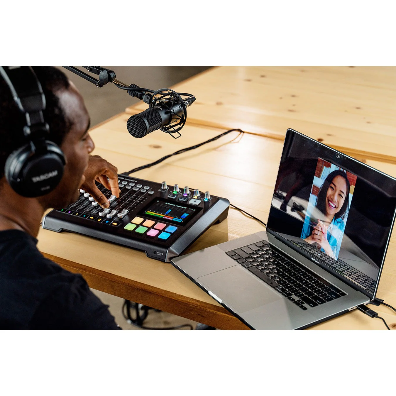Tascam - Mixcast 4 Podcast Studio - Image 7
