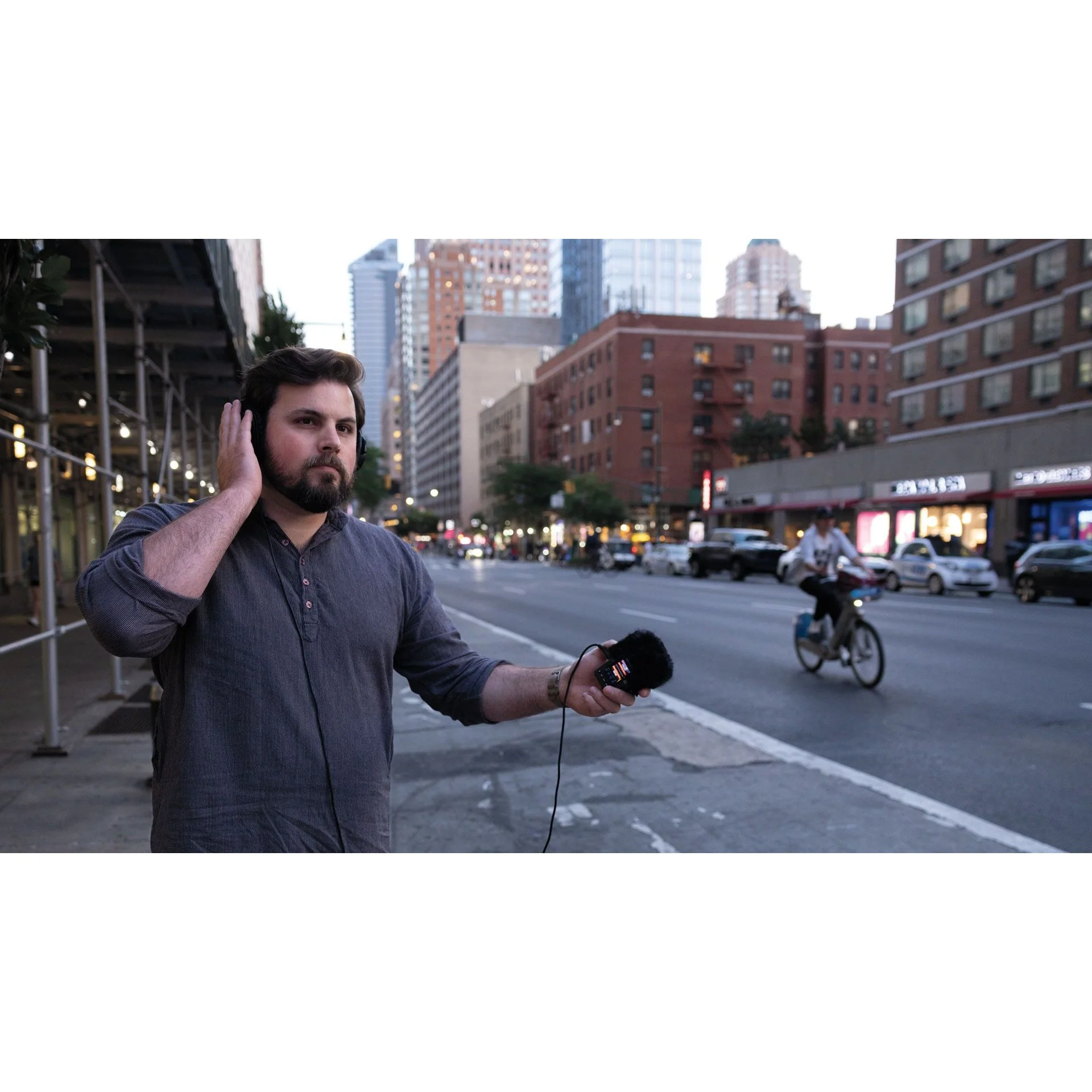 Zoom - H2essential Multi-Mic Handy Recorder - Image 6